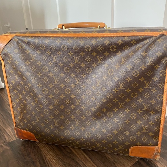Louis Vuitton Luggage Bag - Picture 4 of 7